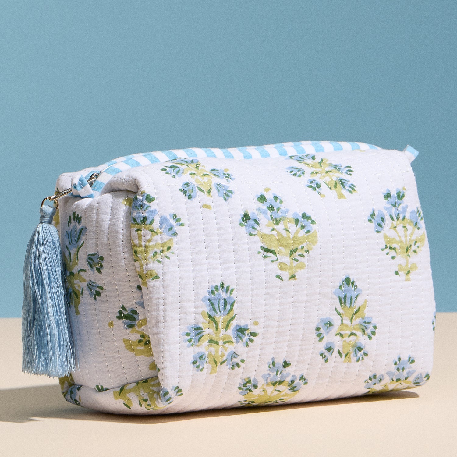 Light Blue Quilted Floral Cosmetic Pouch – Zipper Makeup Bag with Tassel - Frem