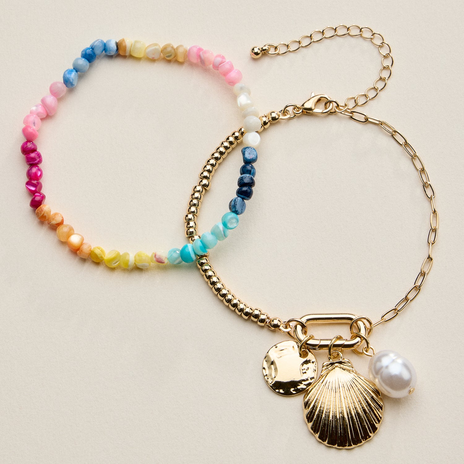 Beaded Shell Charm Bracelet for Women – Multicolor Bead Bracelet with Pearl & Gold Charms