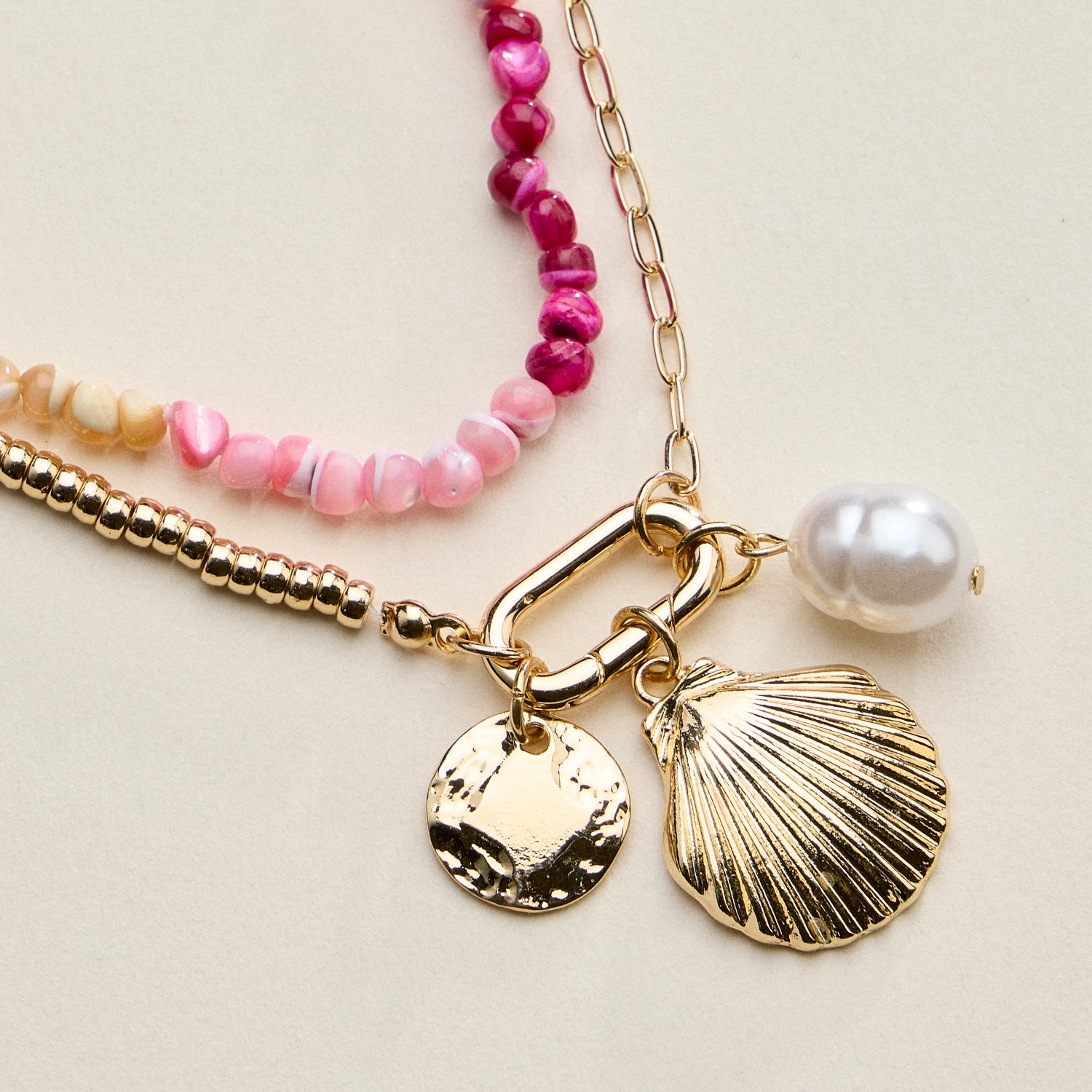 Beaded Shell Charm Bracelet for Women – Multicolor Bead Bracelet with Pearl & Gold Charms