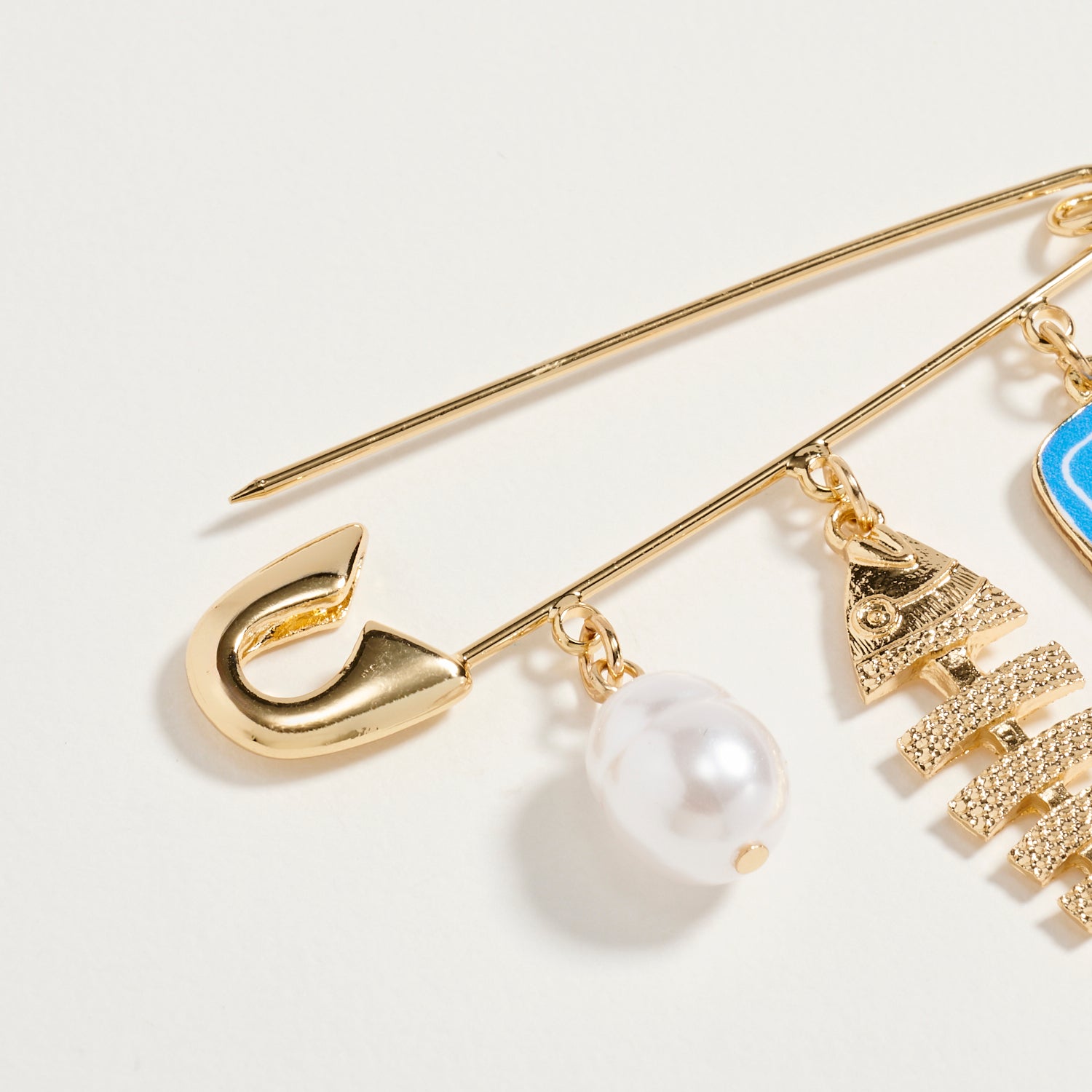 Gold Tone Pearl, Fishbone & Sardine Tin Charm Safety Pin Brooch - Frem