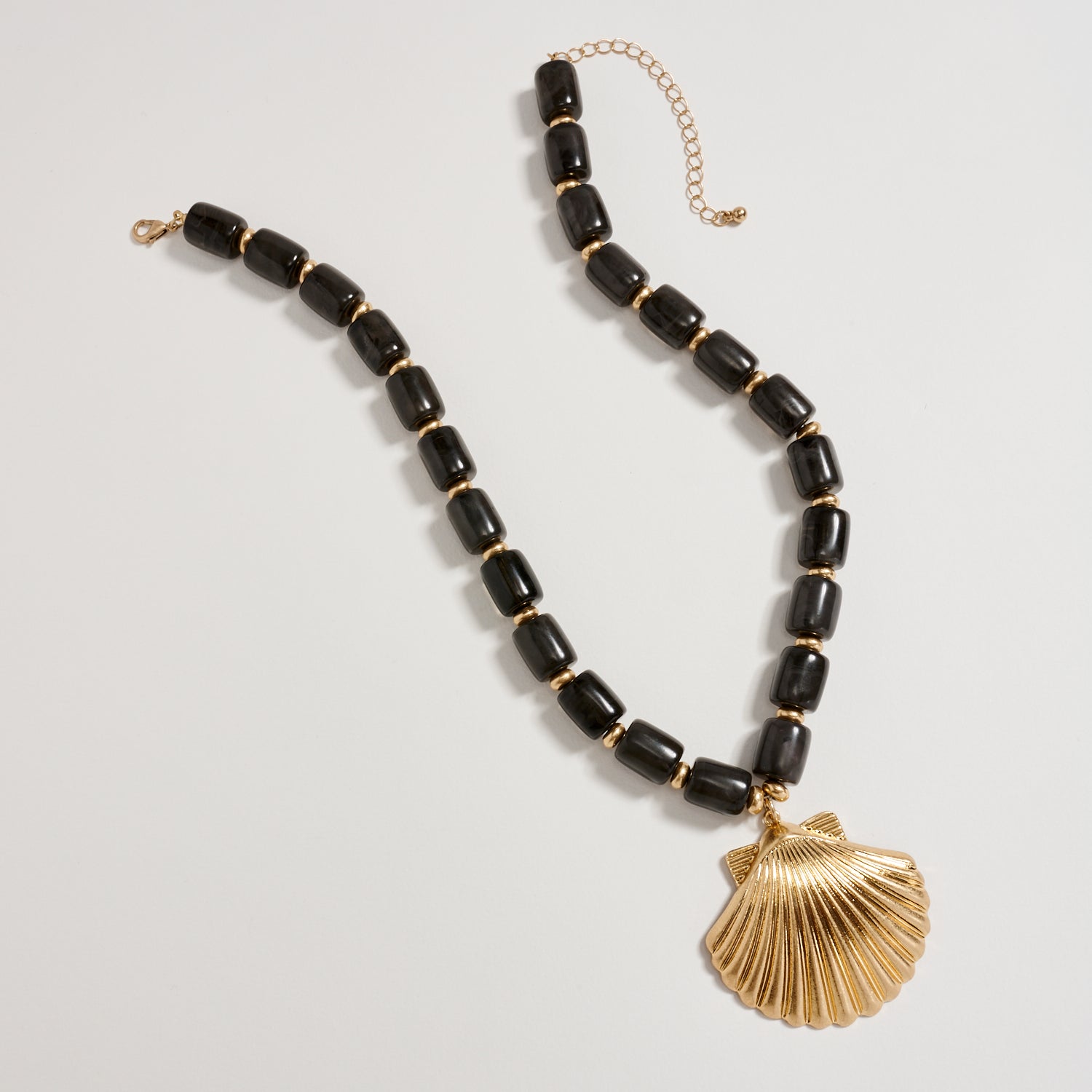 Gold Seashell Pendant Beaded Necklace – Chunky Resin Barrel Beads with Adjustable Chain, Coastal Statement Jewelry for Women - Frem