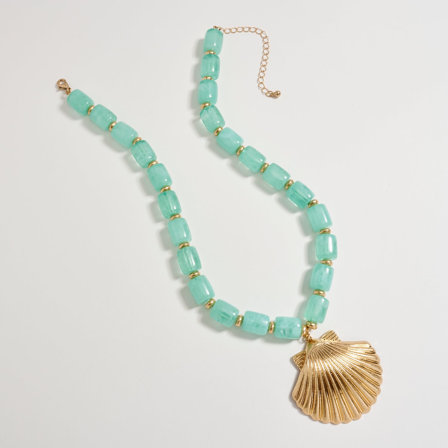 Gold Seashell Pendant Beaded Necklace – Chunky Resin Barrel Beads with Adjustable Chain, Coastal Statement Jewelry for Women - Frem