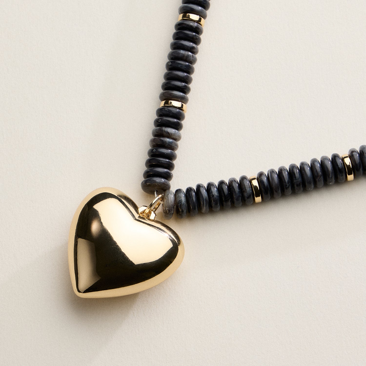 Gold Heart Pendant Beaded Necklace – Colorful Stone Choker with Adjustable Chain - Frem
