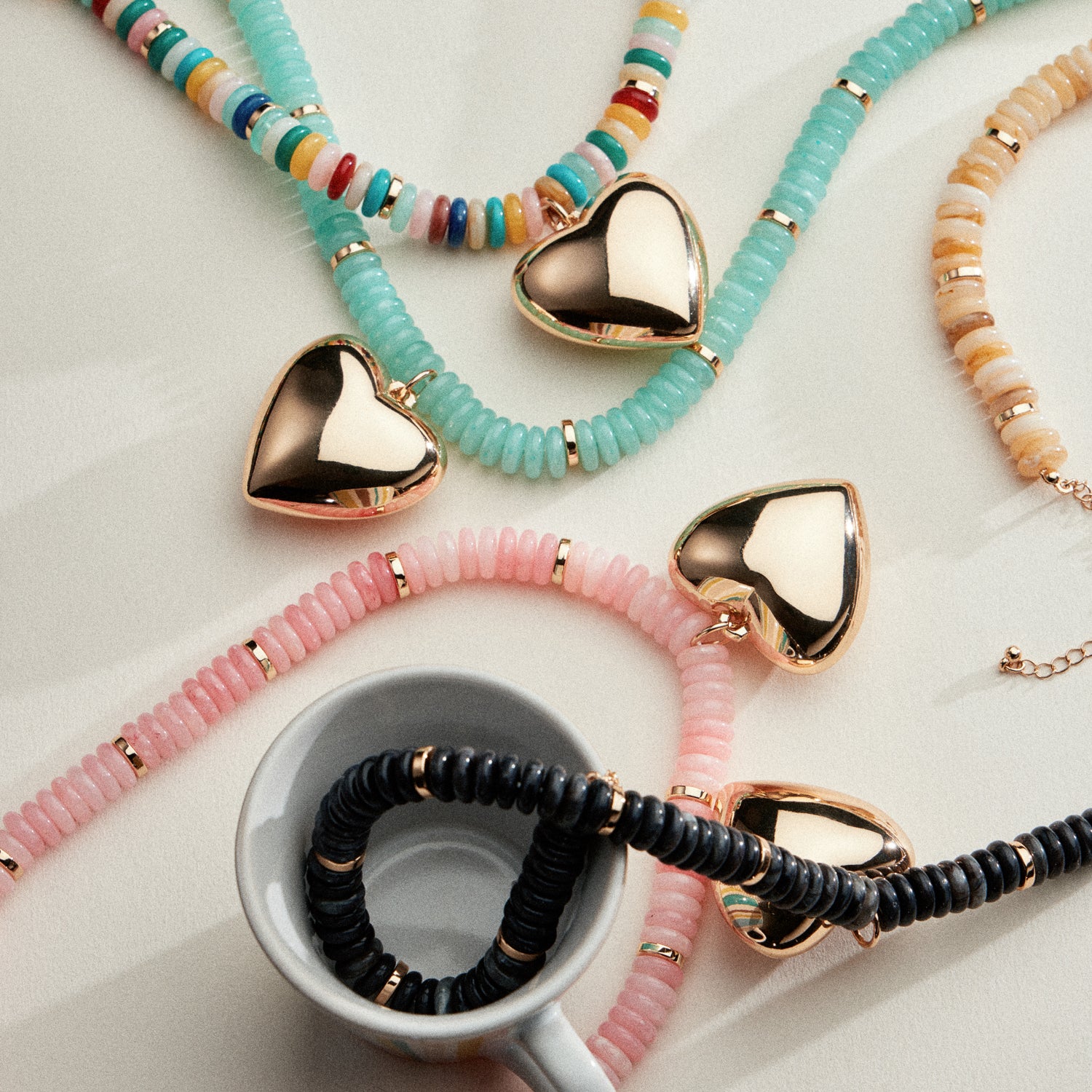 Gold Heart Pendant Beaded Necklace – Colorful Stone Choker with Adjustable Chain - Frem