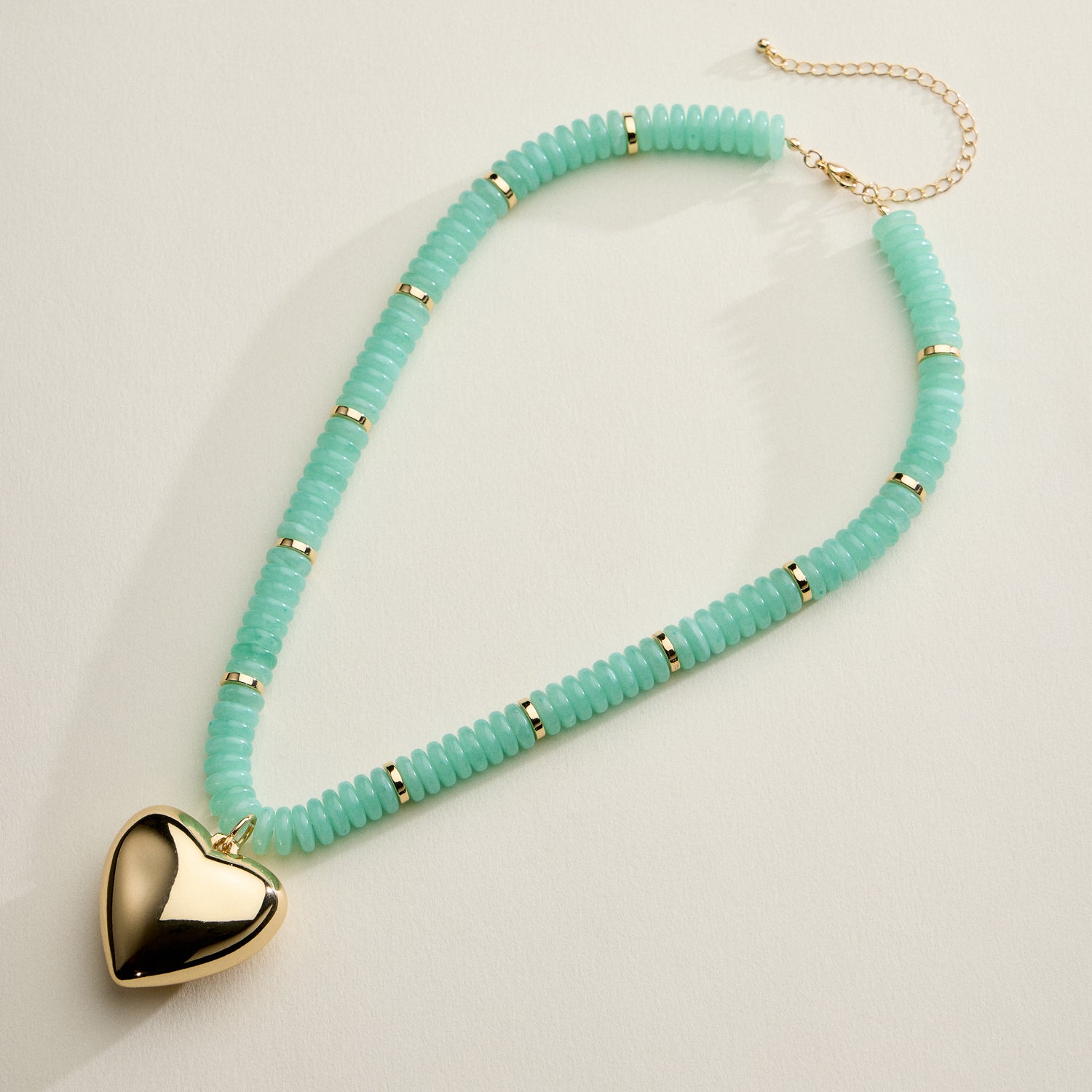 Gold Heart Pendant Beaded Necklace – Colorful Stone Choker with Adjustable Chain - Frem