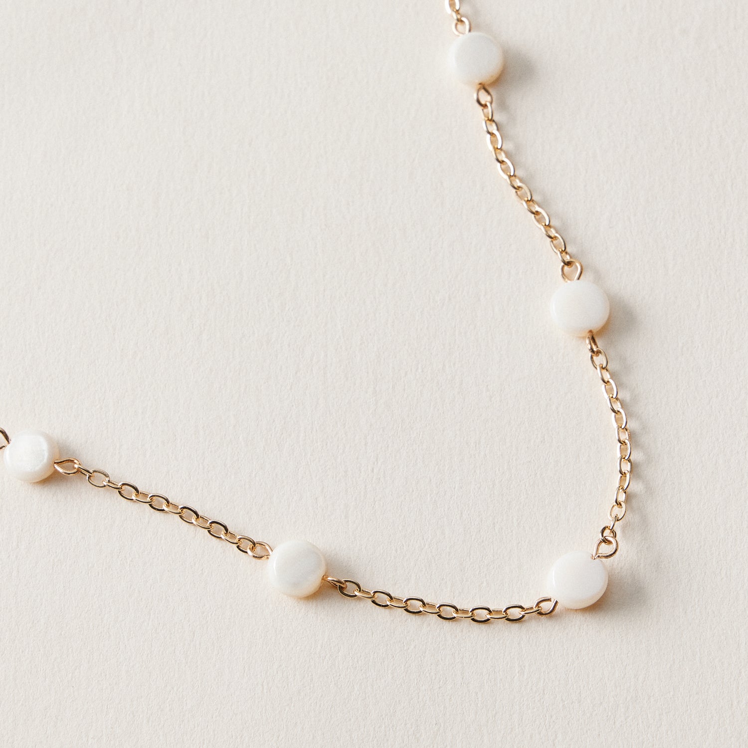 Minimal Chain Anklet with White Beads – Delicate Everyday Anklet