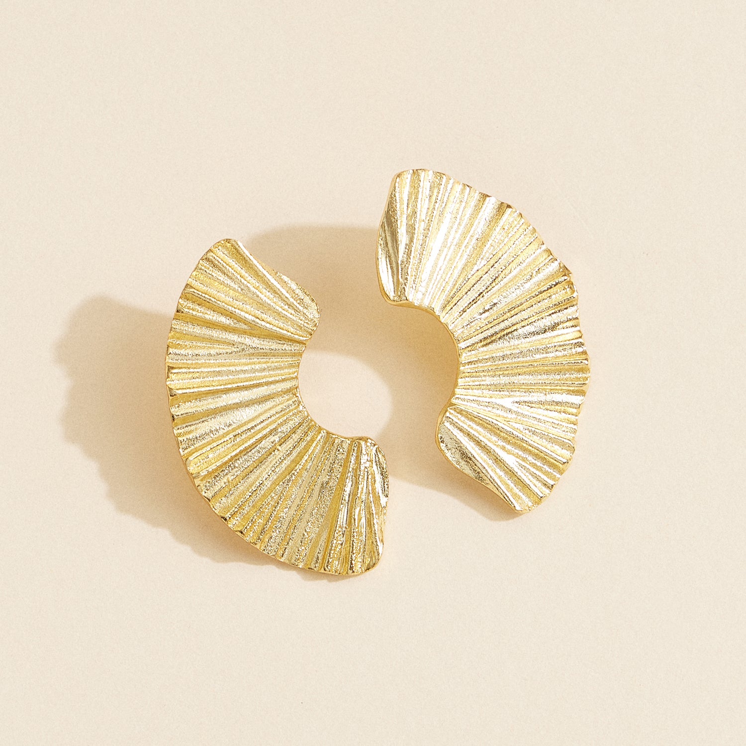 Sculpted Fan Hoop Earrings – 18K Gold Dipped