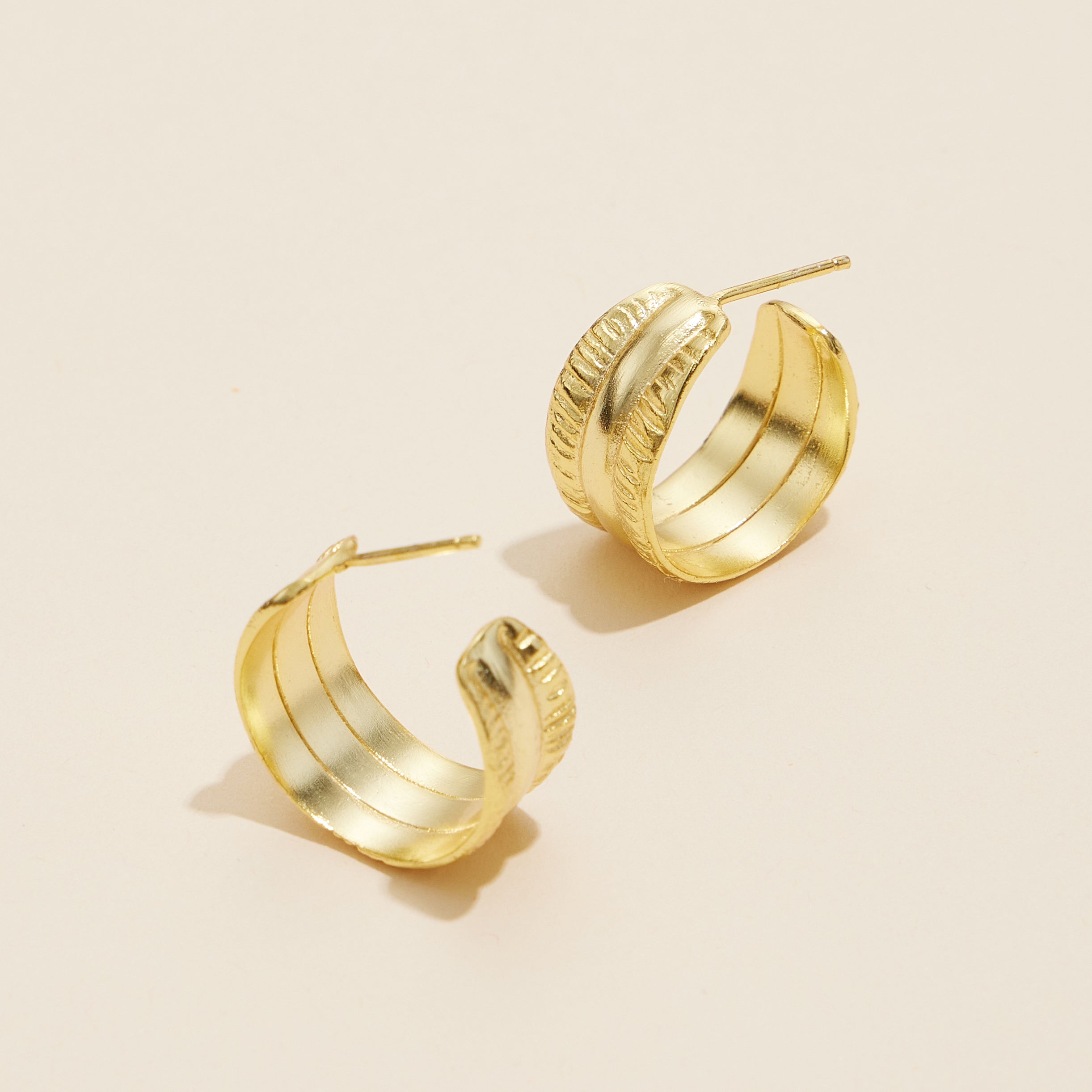Refined Gold Dip Open Hoop | Earrings