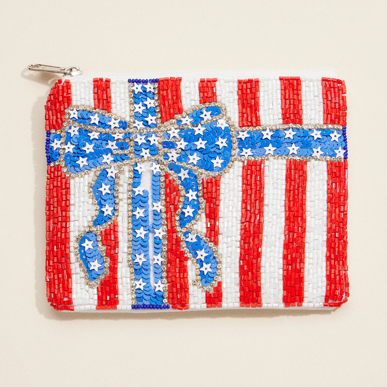 Beaded American Flag Coin Purse – Patriotic USA Zip Pouch with Stars & Stripes Bow for 4th of July & Everyday Use
