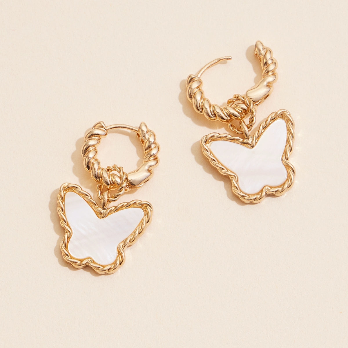 Butterfly Shell Charm Hoop Earrings - Frem