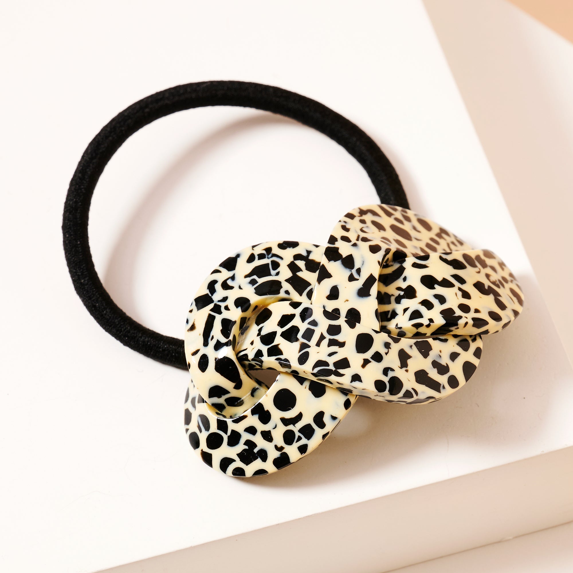 Elegant Twist Tortoise Hair Tie