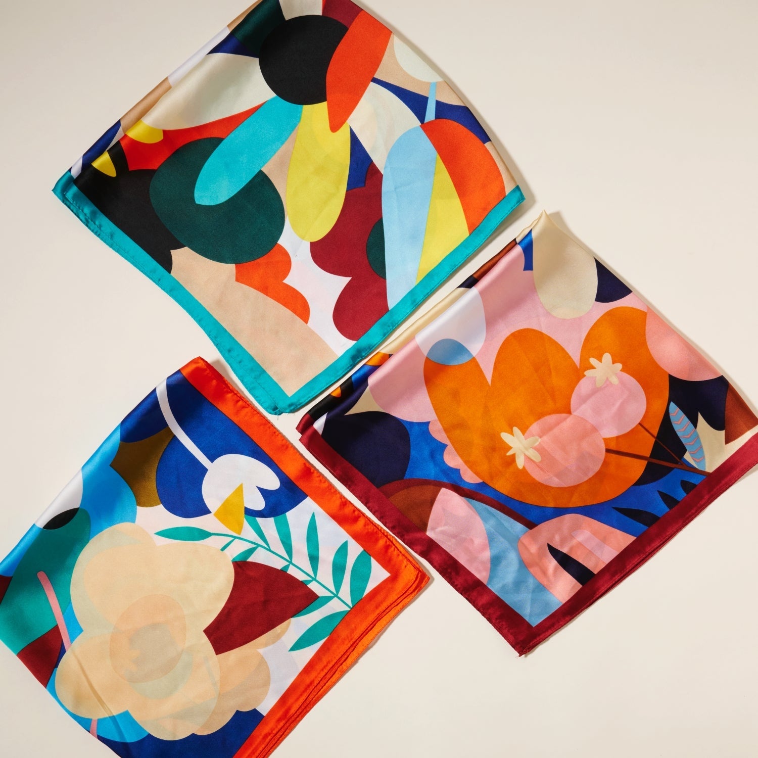 Stylish Large Flower Graphic Print Square Scarf
