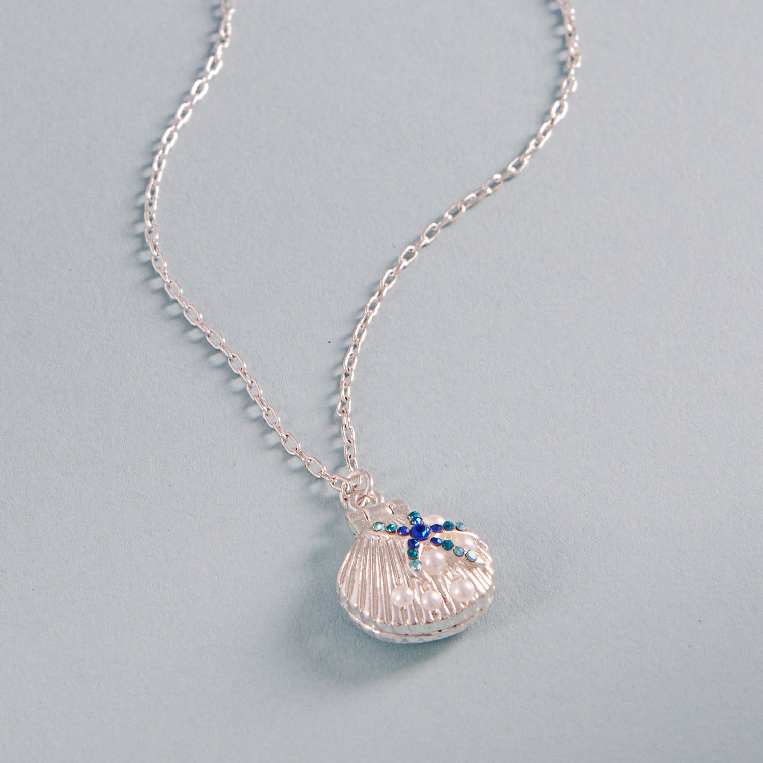 Seashell Locket Necklace with Pearl – Ocean-Inspired Silver Pendant