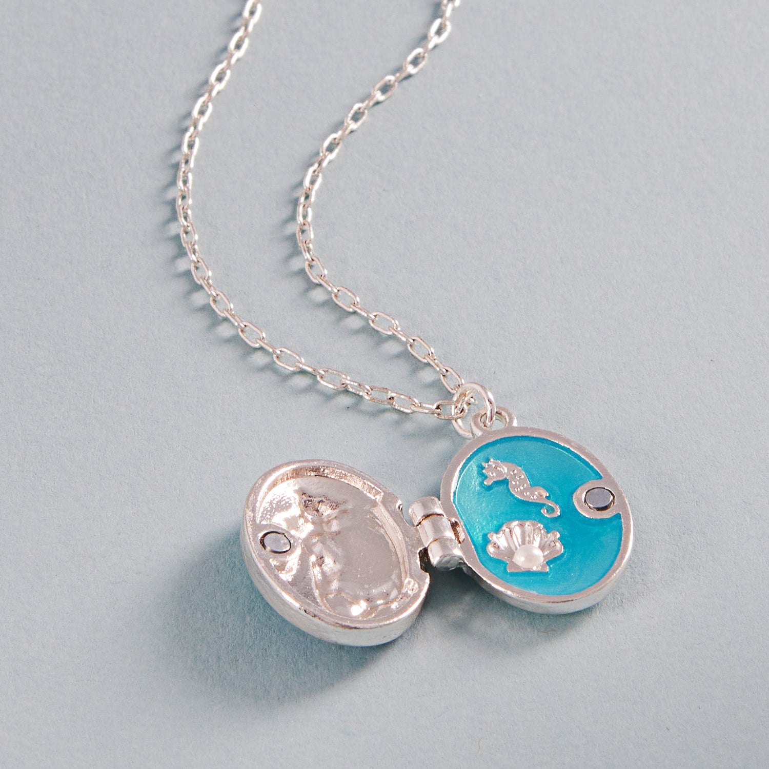 Seahorse Locket Necklace – Ocean-Inspired Silver Pendant with Hidden Charm