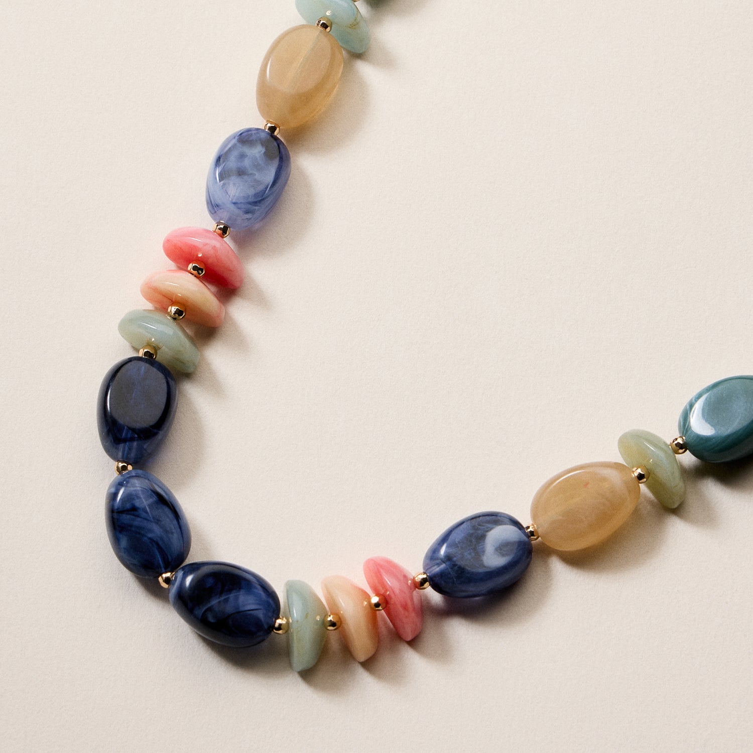 Organic Resin Bead Necklace – Colorful Chunky Beaded Statement Chain with Gold Accents, Adjustable Length