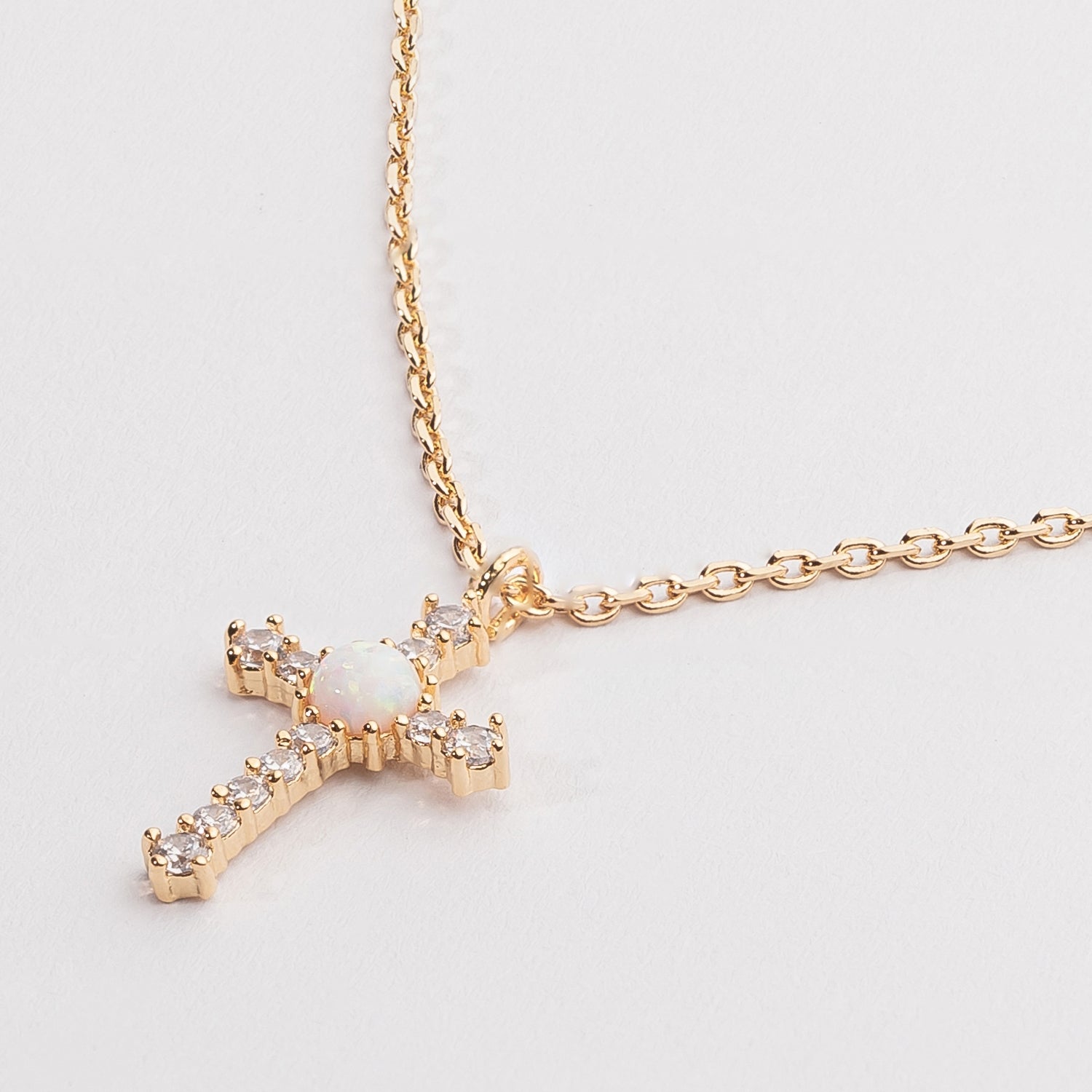 CROSS PENDANT NECKLACE