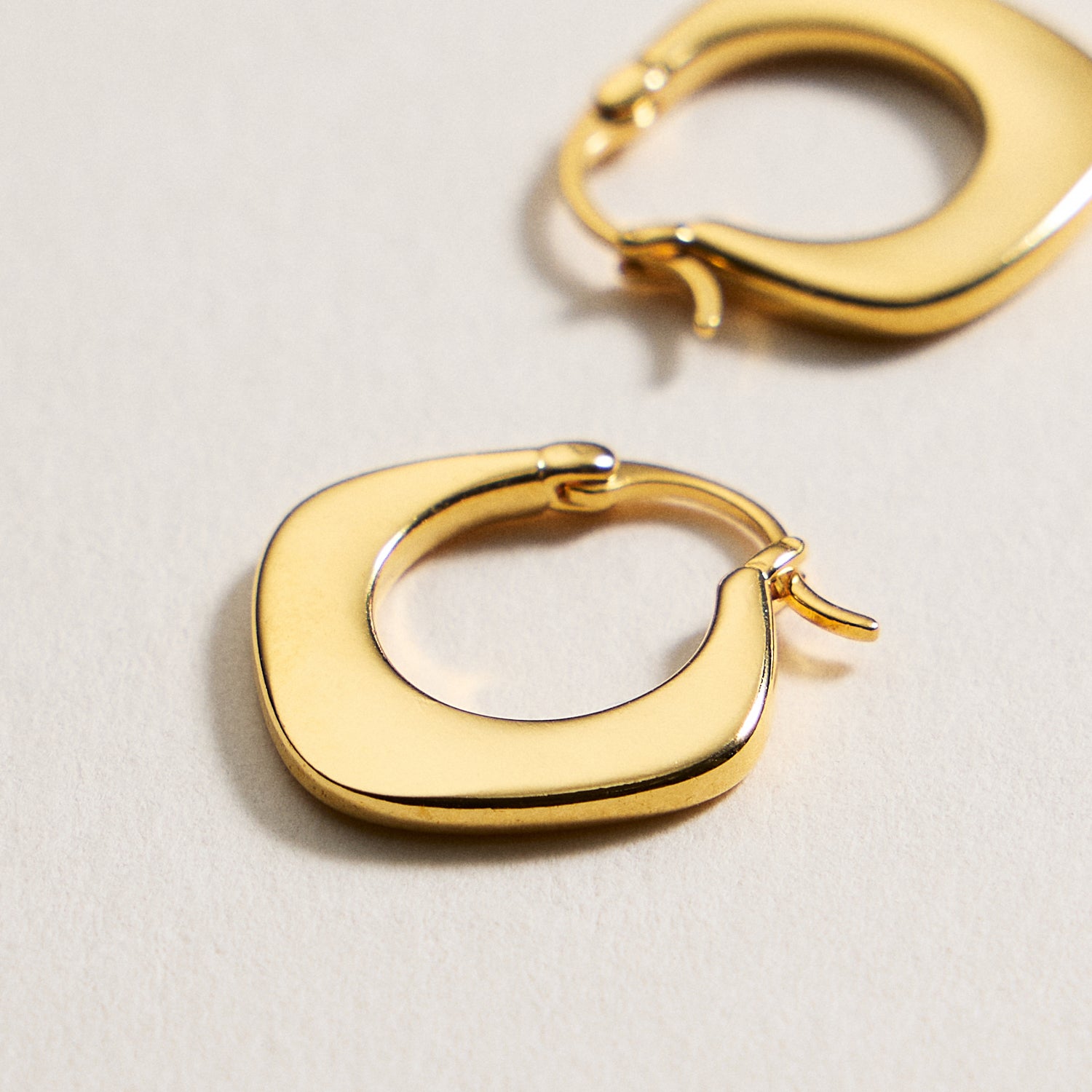 Gold-Dipped Modern Sculpted Hoop Earrings – Made in Korea