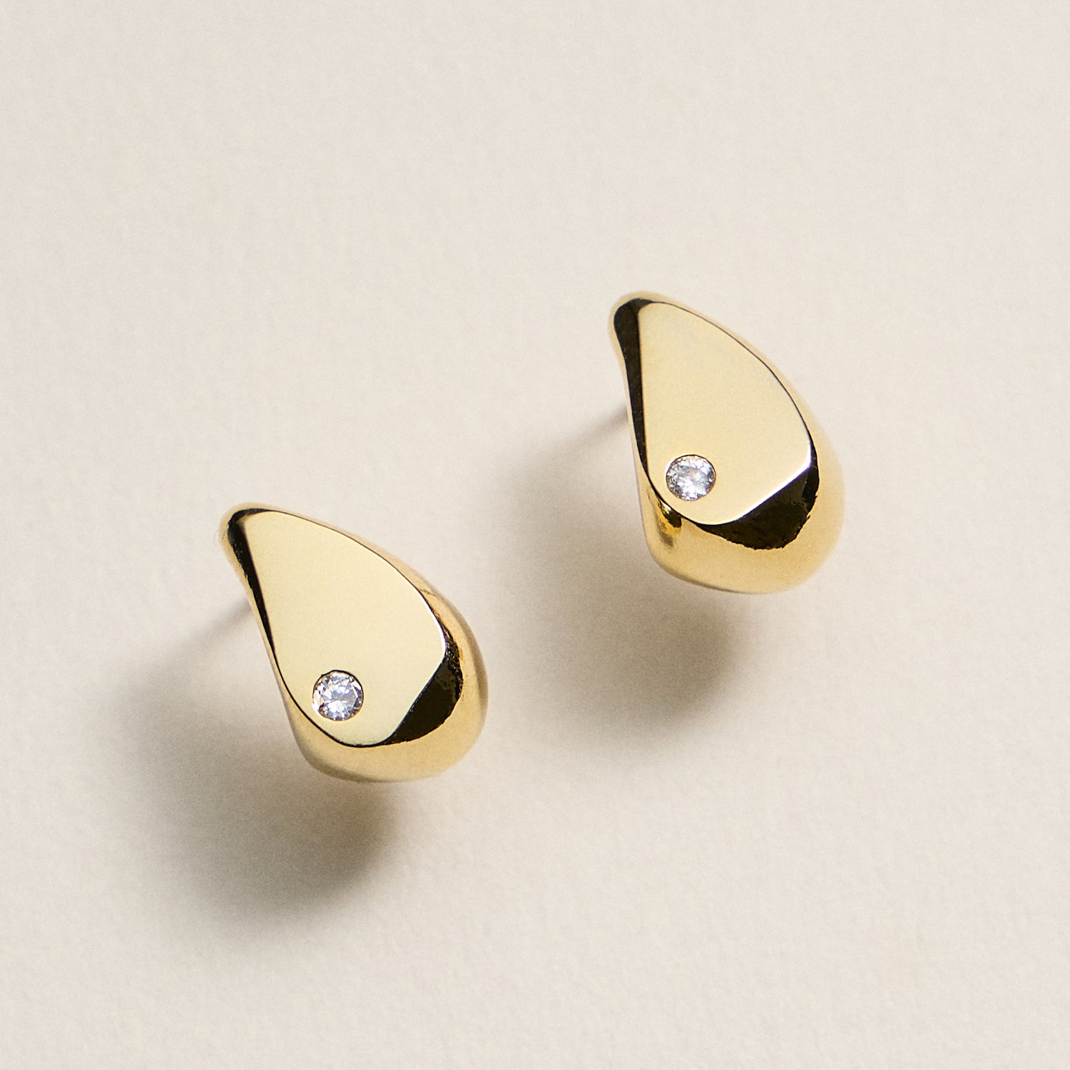gold teardrop earrings