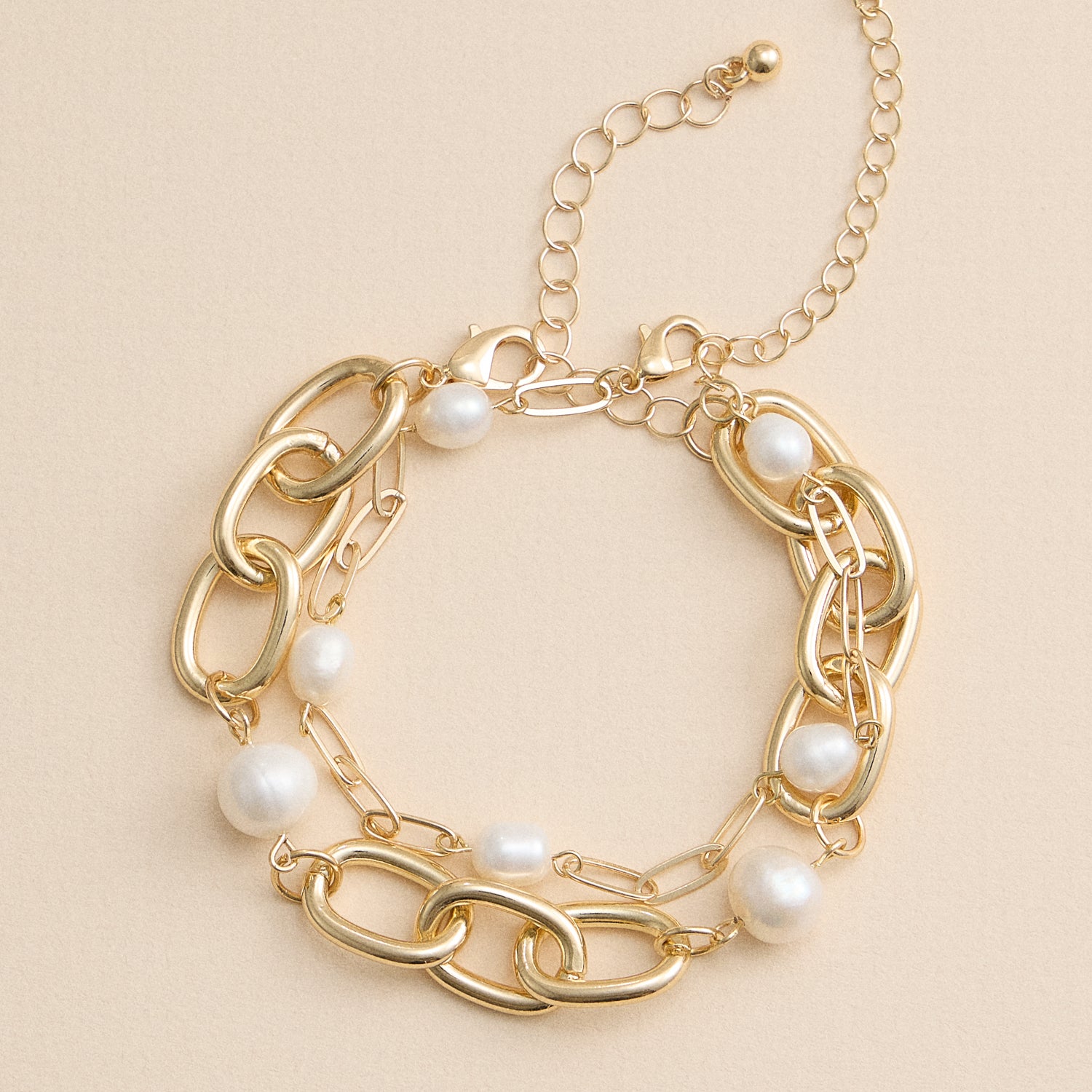 Layered Gold Chain Bracelet with Freshwater Pearls – Refined Modern Set