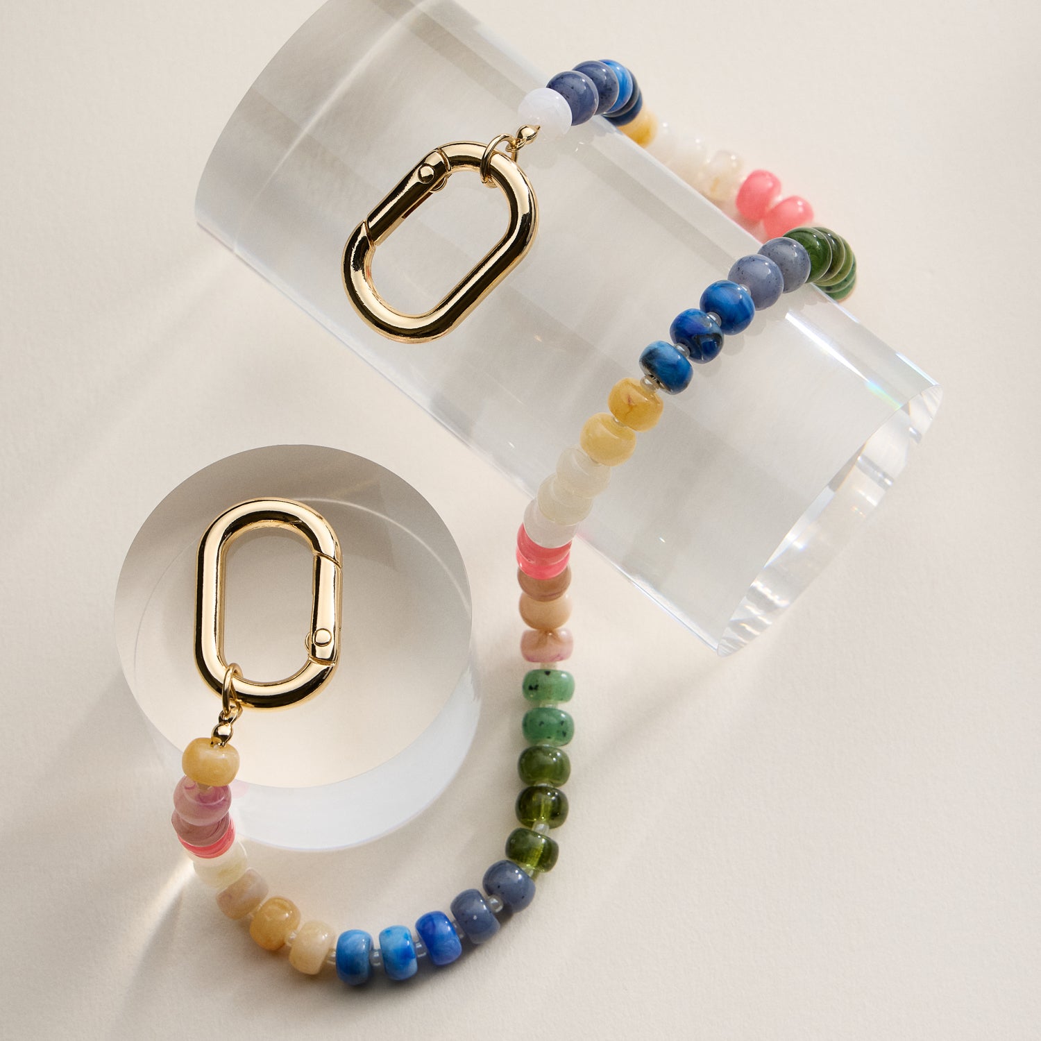 Colorful Beaded Bag Charm with Gold Clasp Trendy Accessory - Frem