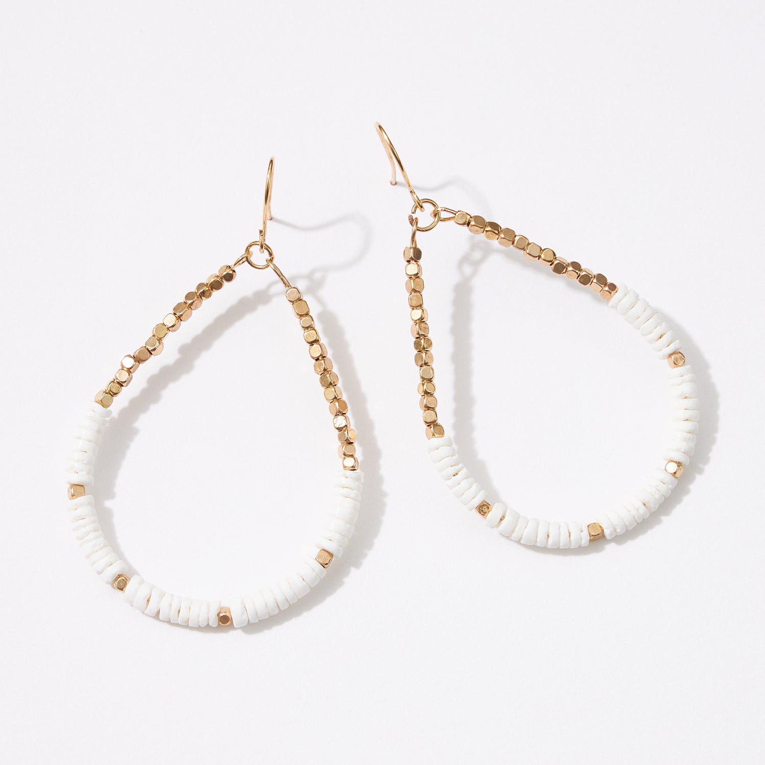 Shell Beads Oval-Shaped Dangling Earrings