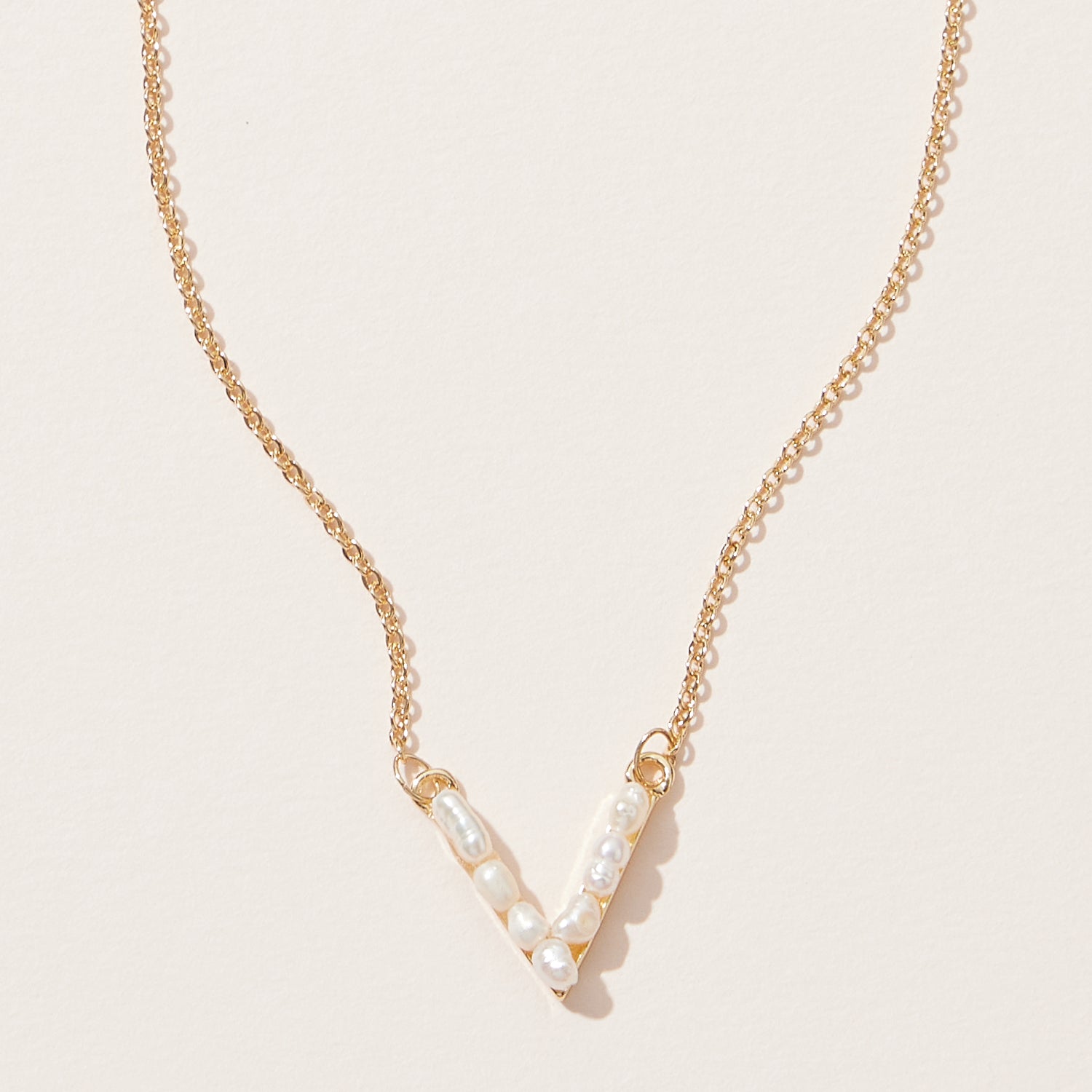 minimalist layering necklace