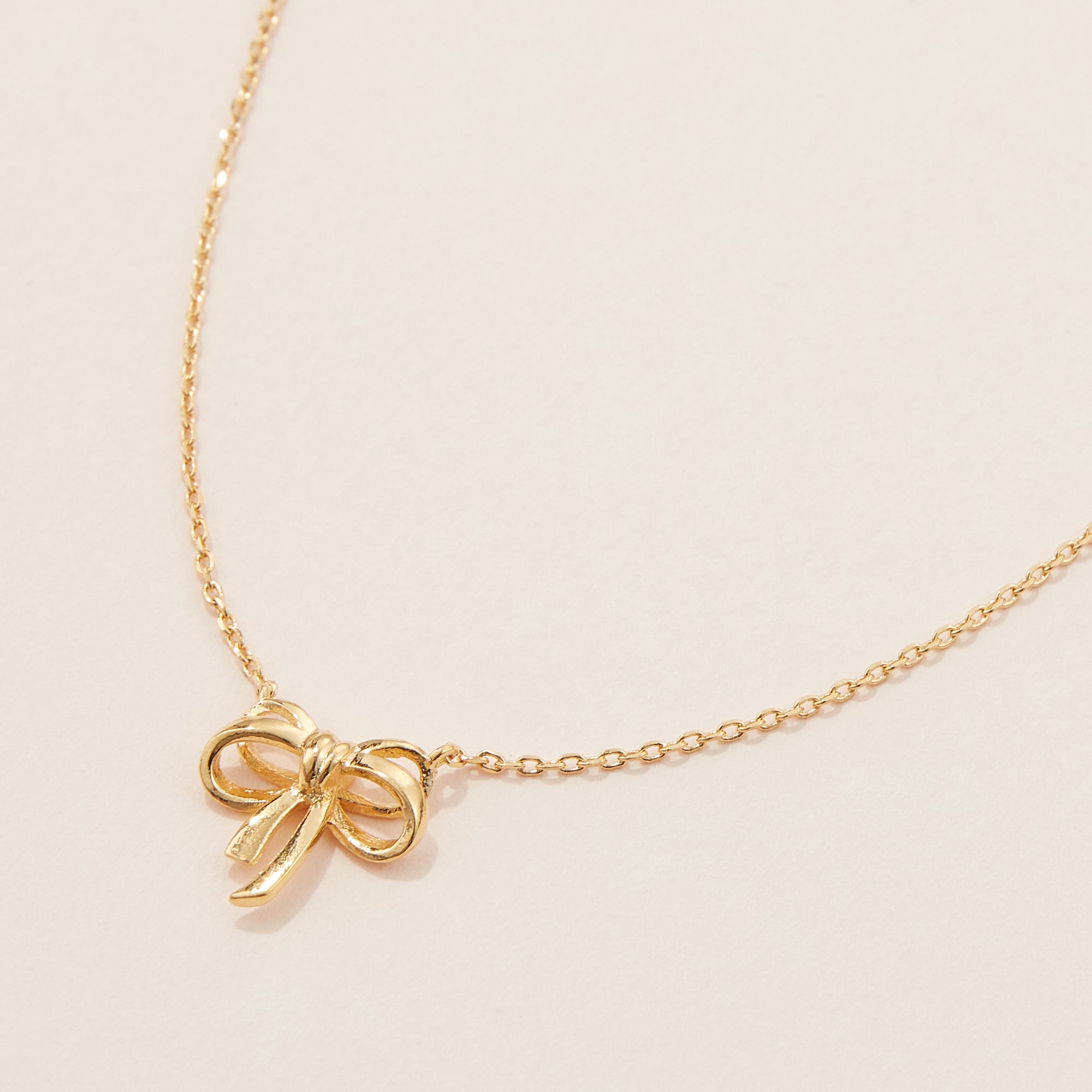 Gold Dainty Bow Pendant Necklace