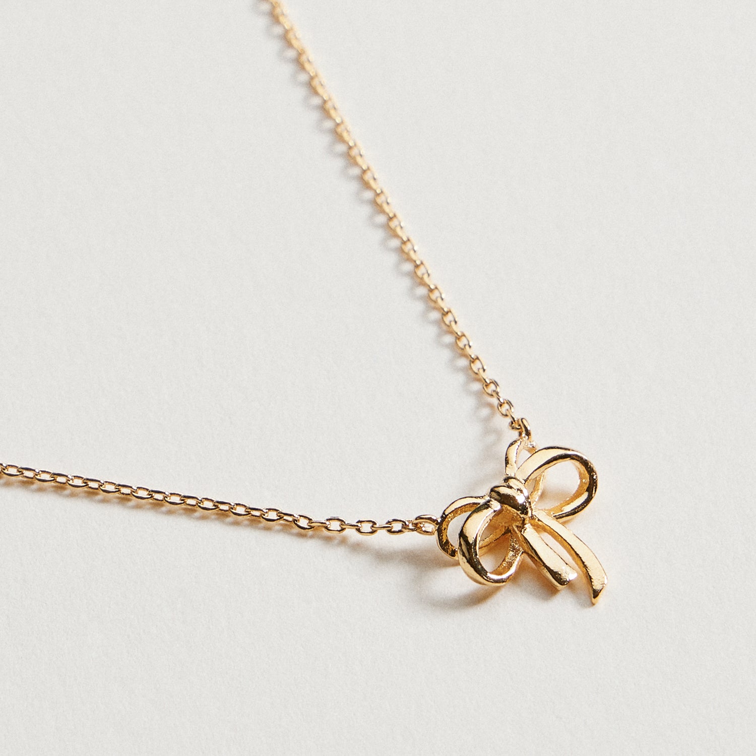 Gold Dainty Bow Pendant | Necklace