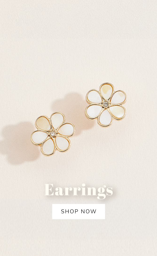 Earrings hover