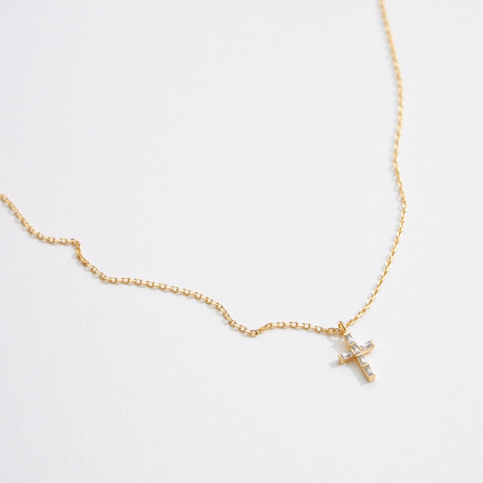 Dainty Cross Pendant Necklace