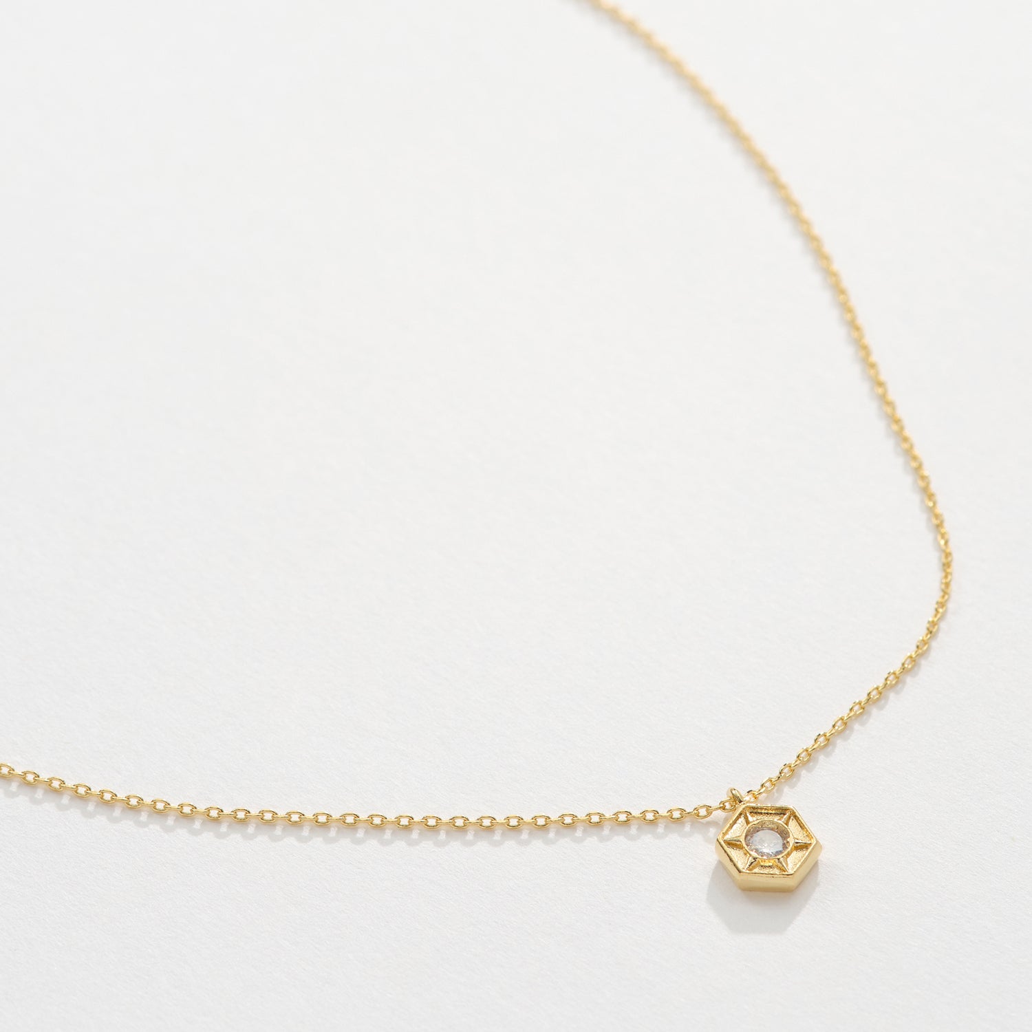 Gold Dipped Hexagon Pendant Necklace - Frem