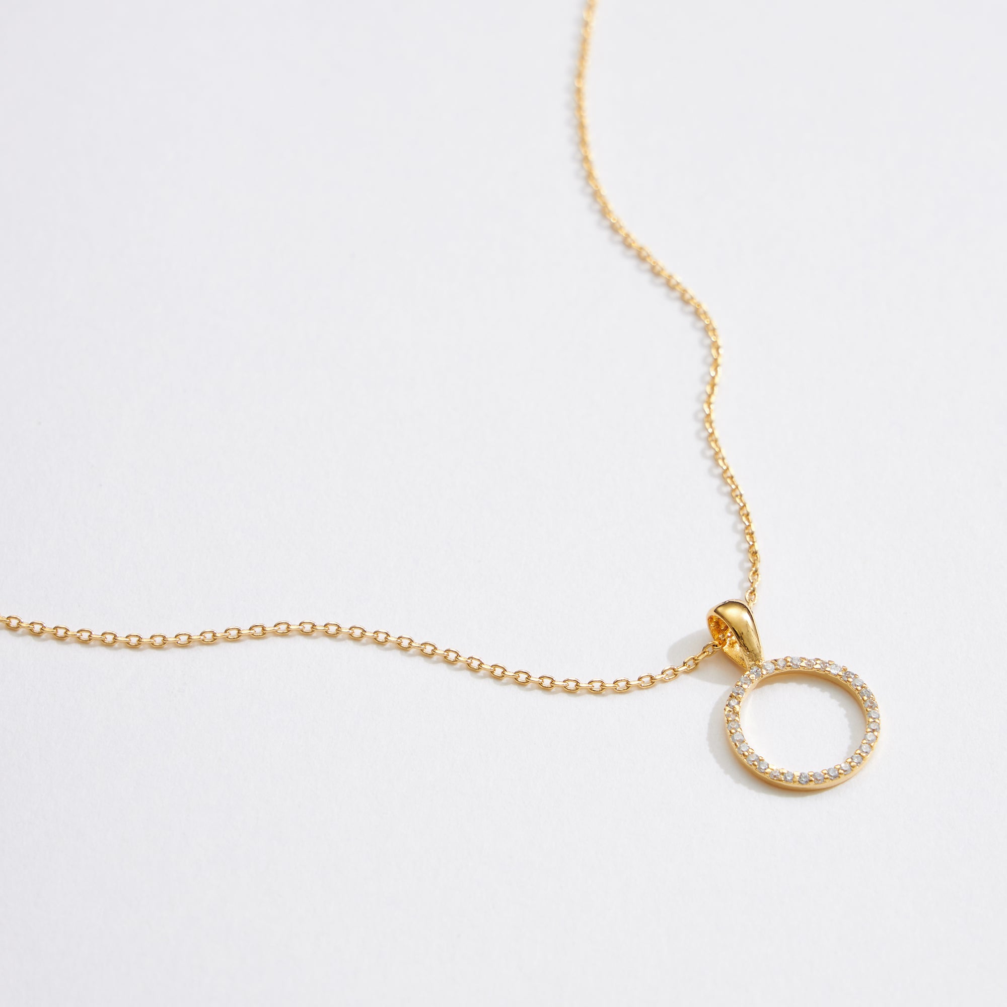 gold circle necklace