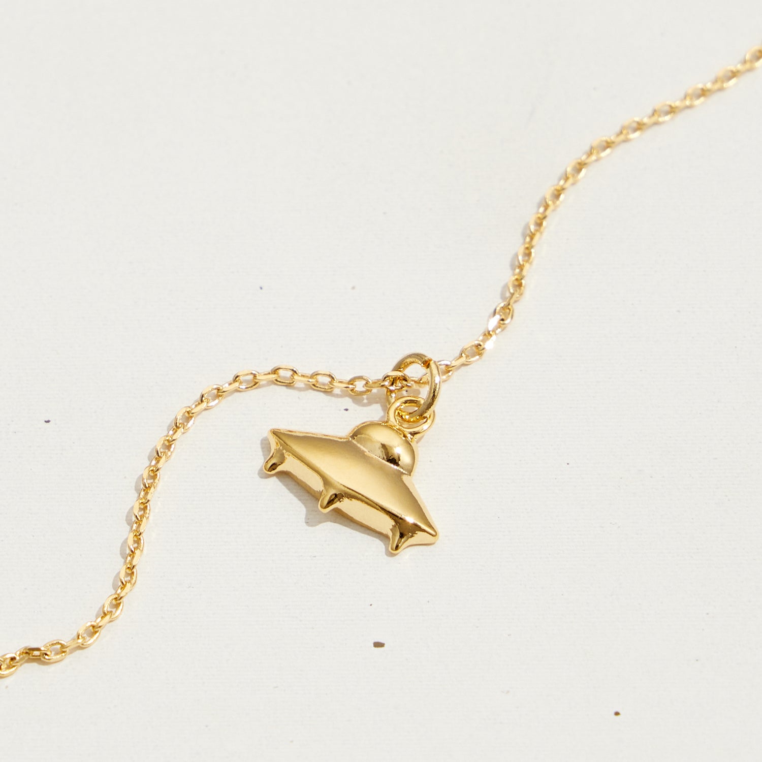 Gold Dipped Dainty UFO Pendant Necklace - Frem