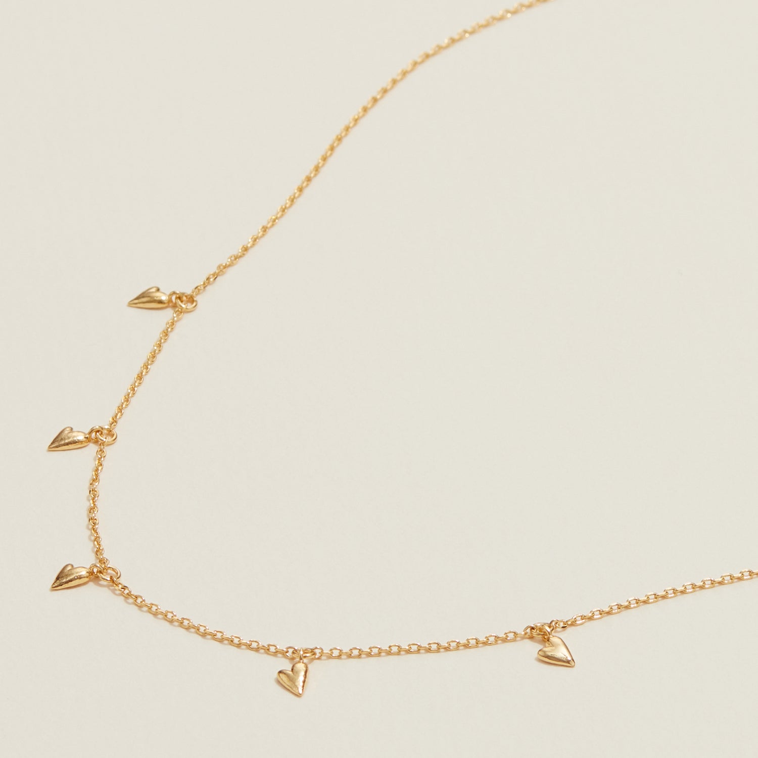 Gold Dipped Dangling Heart Charm Necklace - Frem