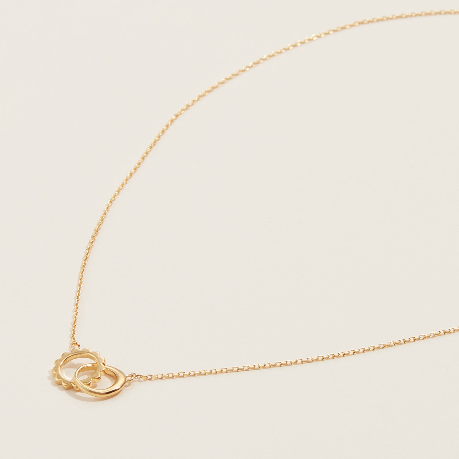 Gold Dipped Dainty Interlocking Circle Necklace - Frem