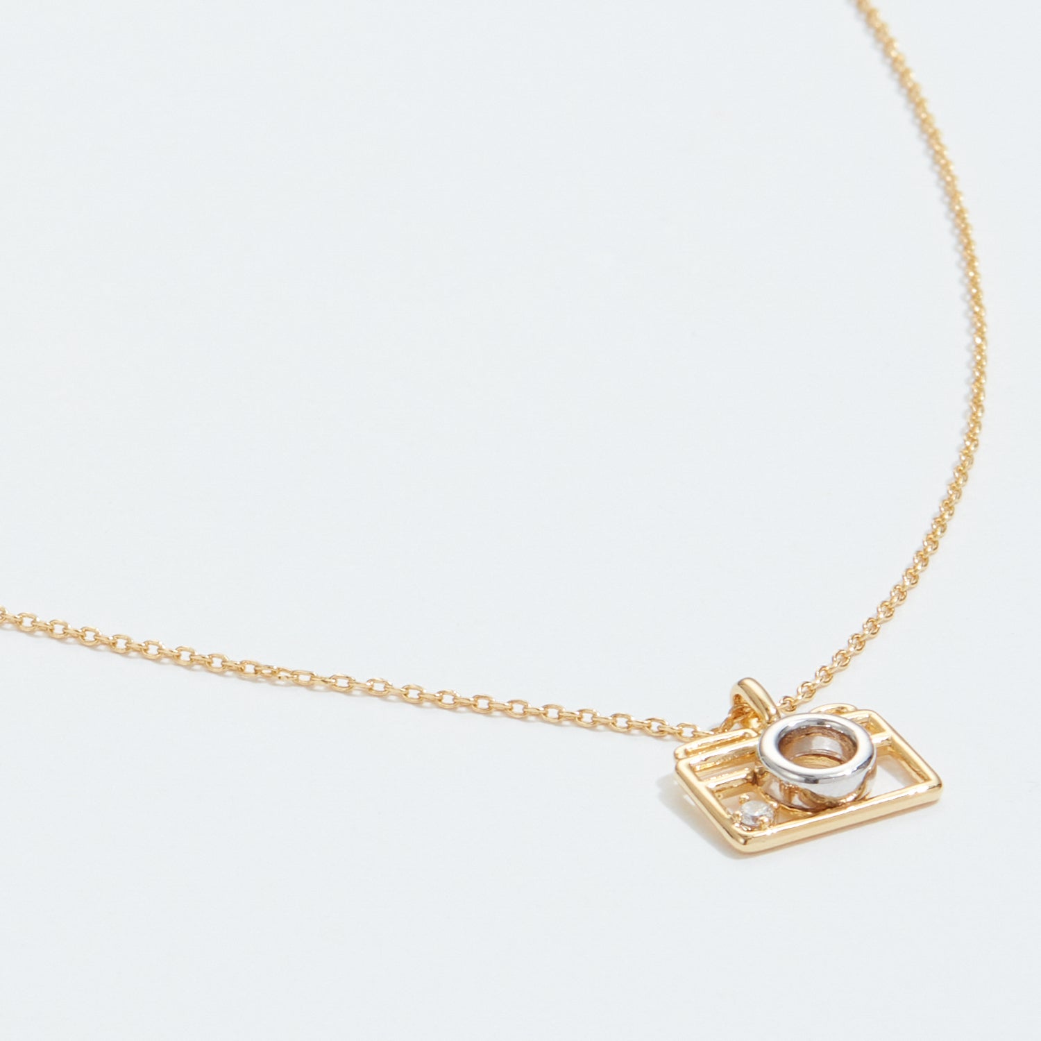 Gold Dipped Camera Pendant Necklace - Frem